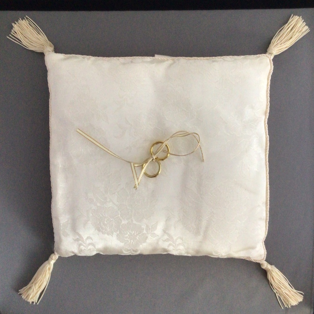 Vintage Wedding ring presentation pillow in ivory floral brocade fabric, tassels